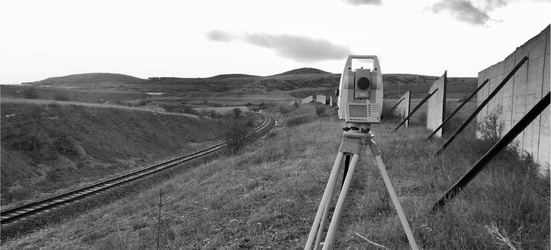 Equipo de topografía en campo